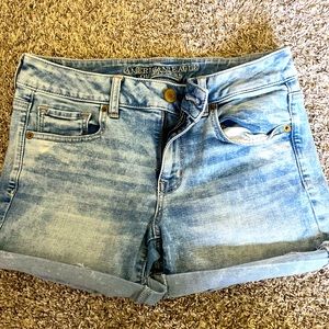 American Eagle super stretch hi-rise denim shorts 🩳